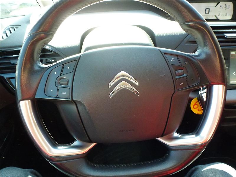 Citroën C4 Picasso 1,2 Pure Tech 110 Nové rozvody - fotka 30 z 42