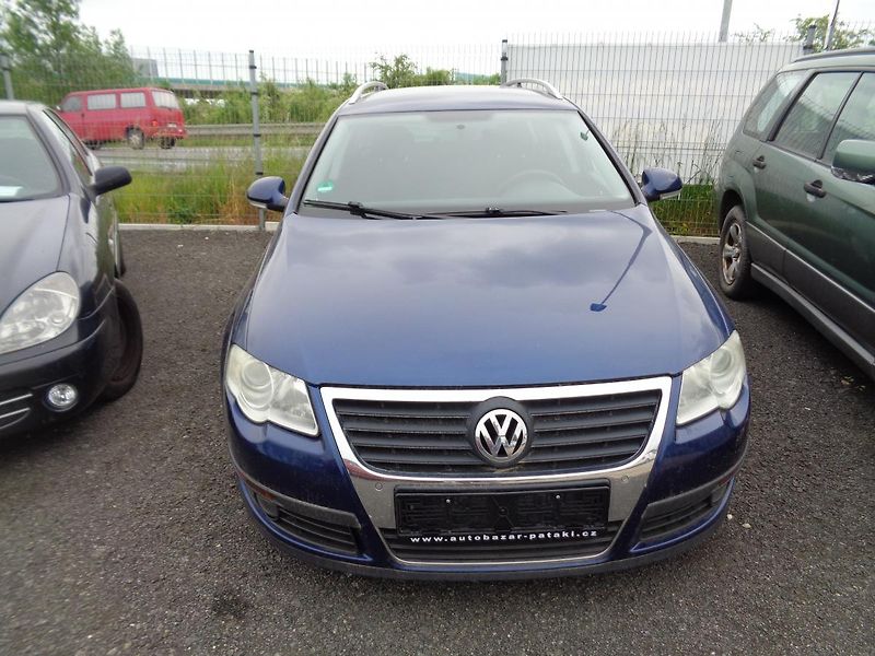 Volkswagen Passat 2,0 TDI - fotka 2 z 13