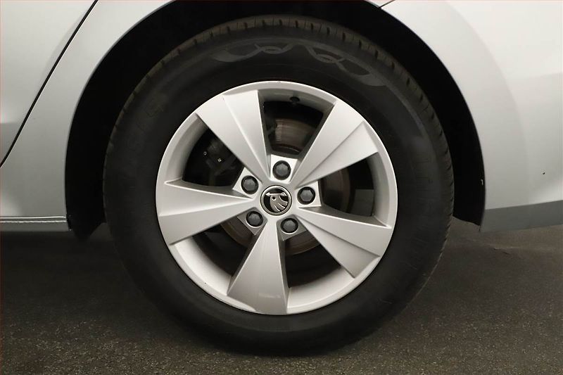Škoda Octavia (2023) 2.0 TDI, Automat, Navi - fotka 14 z 14