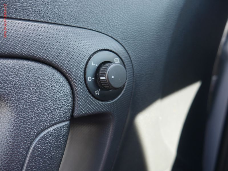 Škoda Roomster (2011) 1.2TSi, ČR, Style - fotka 12 z 16