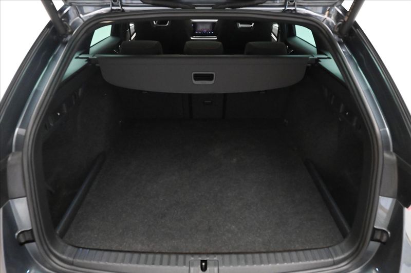 Škoda Octavia 1,4 TSI iV RS 180 kW DSG Záruk - fotka 10 z 31