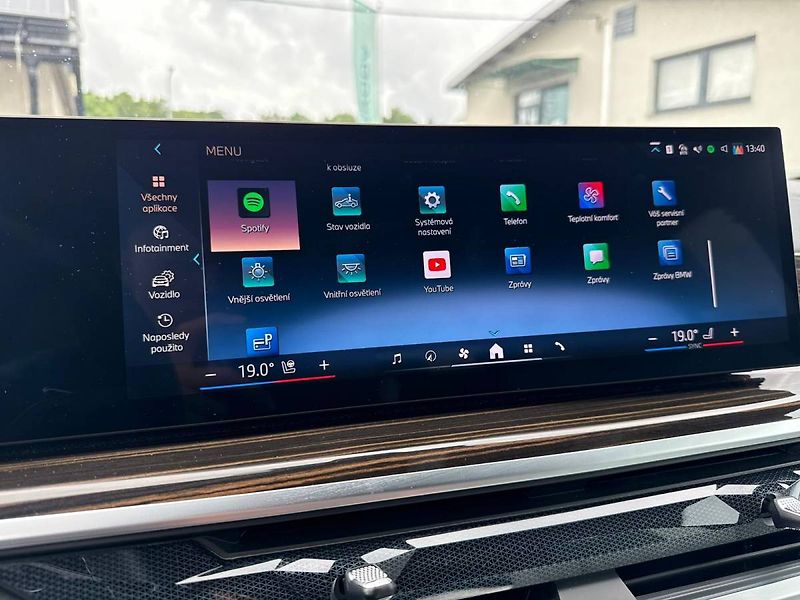 BMW X5 3,0 210 kW xDrive30d - fotka 34 z 55