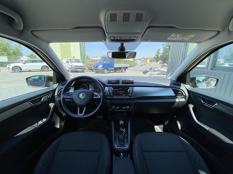 Škoda Fabia 1.2 TSI 81kW -STYLE -LED -DSG - fotka 30 z 46