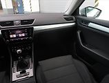 Škoda Superb (2018) 1.6 TDI, Navi, Tempomat - náhled 8