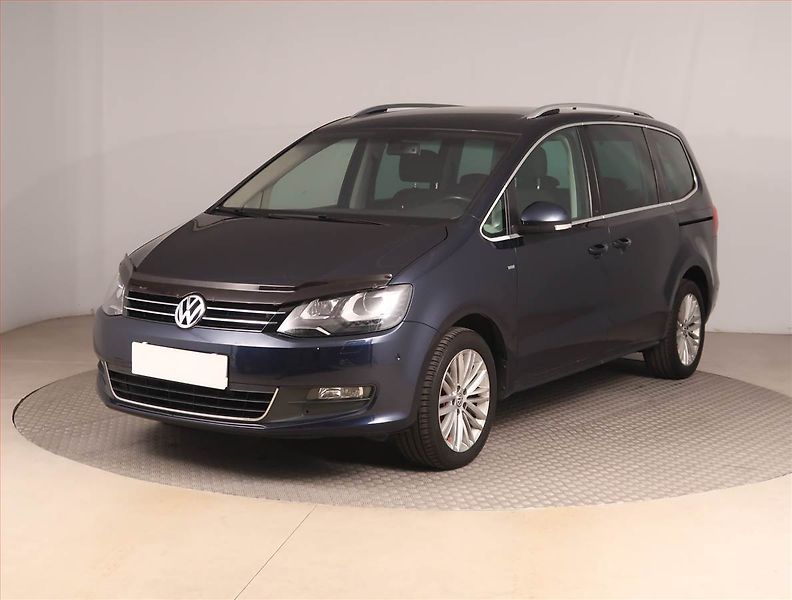 Volkswagen Sharan (2015) 2.0 TDI, Automat, 7 míst - fotka 2 z 18