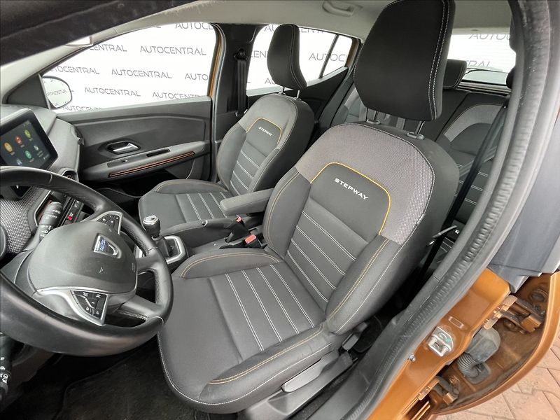 Dacia Sandero 1,0 TCE,Stepway,STK 2/28 - fotka 11 z 23