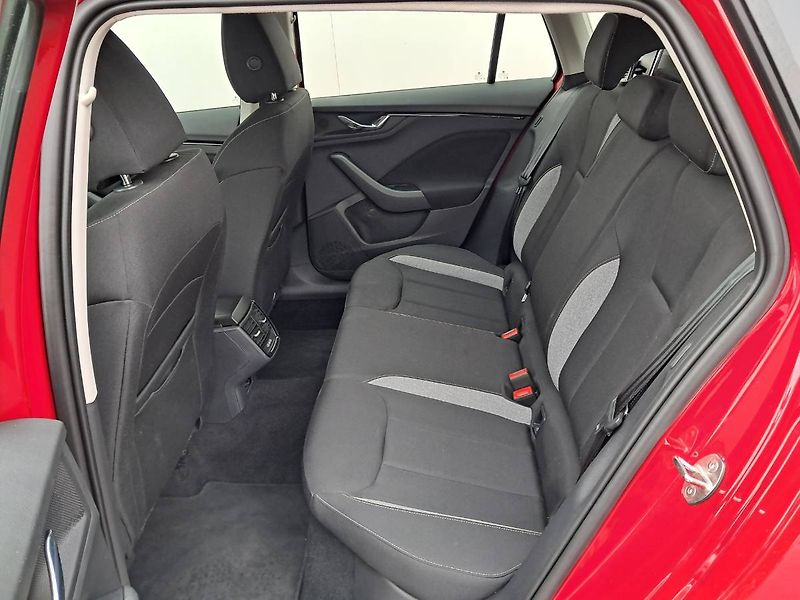 Škoda Kamiq (2024) Selection 1.0 TSI / 85 kW  M6 - fotka 20 z 26
