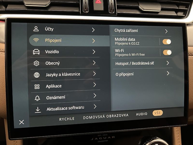 Jaguar F-Pace D200 S AWD AUT REZERVACE - fotka 37 z 42