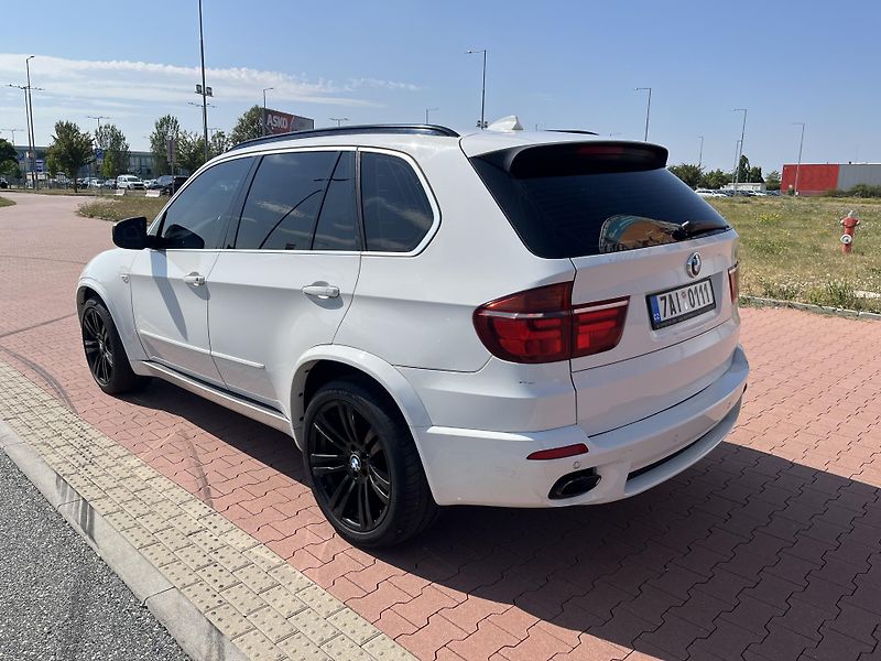 BMW X5 40D XDRIVE M-Packet - fotka 7 z 34