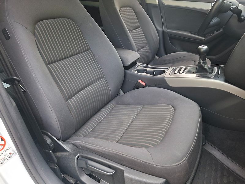 Audi A4 (2012) 2.0TDi 105kW 6MAN -SERVISOVÁNO - fotka 17 z 26