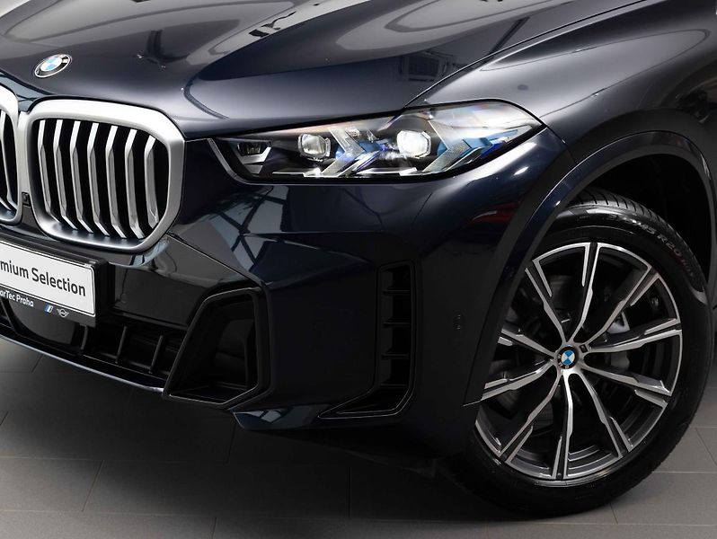 BMW X5 xDrive40d - fotka 7 z 24