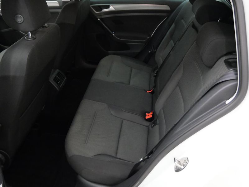 Volkswagen Golf - fotka 20 z 21