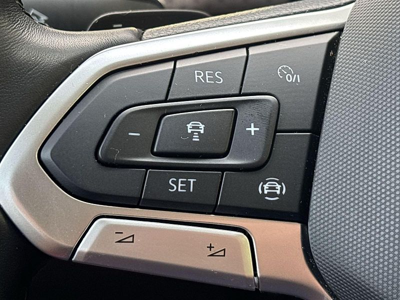 Volkswagen T-Cross (2023) 1.0 TSI DSG Style - fotka 17 z 28