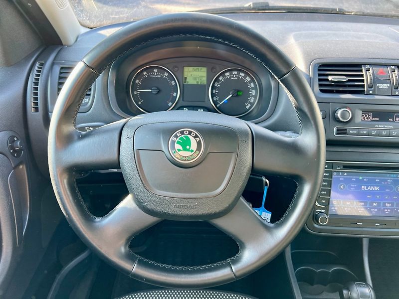 Škoda Roomster (2013) 1.2 TSI 63 kW Scout DSG - fotka 14 z 20