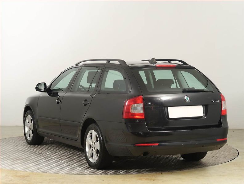 Škoda Octavia (2012) 1.6 TDI, Tempomat - fotka 4 z 17
