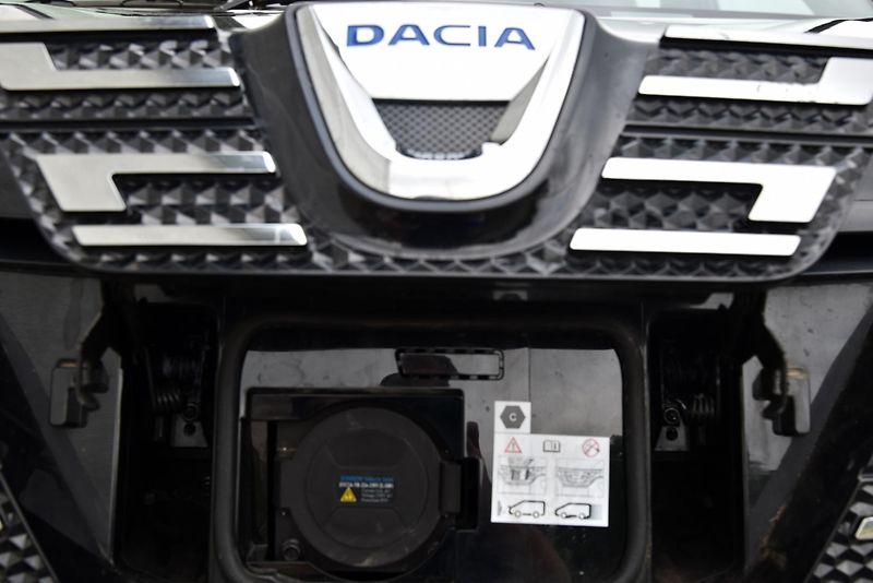 Dacia Spring ELECTRIC 45 (27kWh),NAVI,KŮŽE - fotka 8 z 50