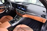BMW Řada 3 320d xDrive M-SPORT ČR 1.M - náhled 15