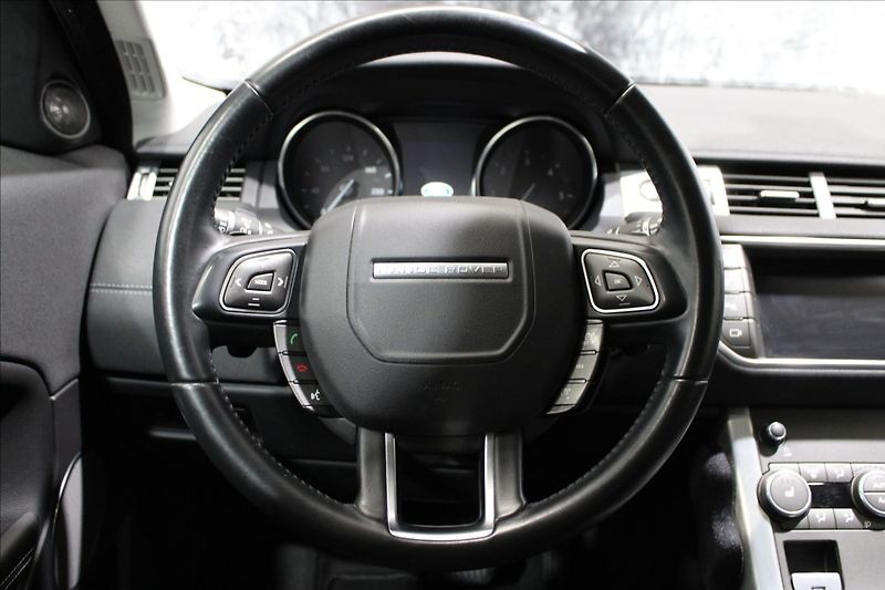 Land Rover Range Rover Evoque 2,0 SE Td4 132 kW Panorama - fotka 21 z 34