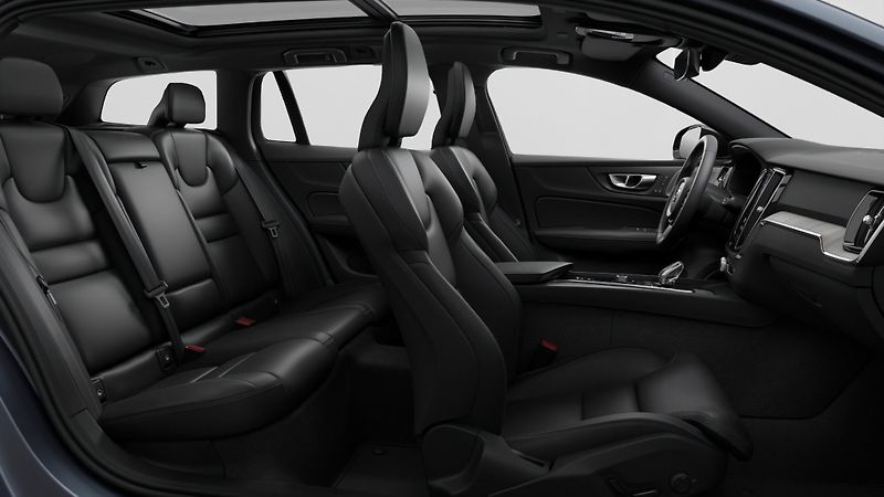 Volvo V60 (2026) Plus, Masáž, B&W, Pano, HeadUP - fotka 10 z 12