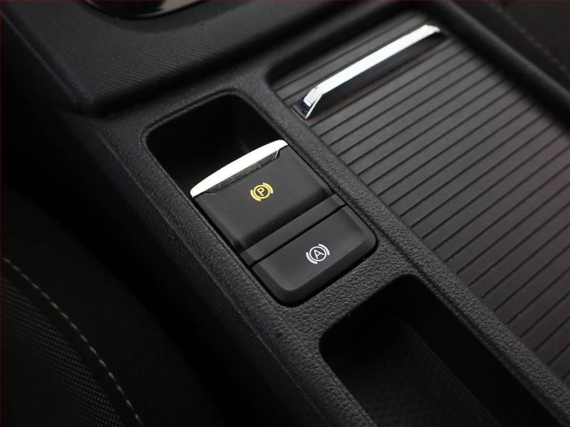 Škoda Octavia (2023) Ambition 1.5 TSI, Tempomat - fotka 17 z 18