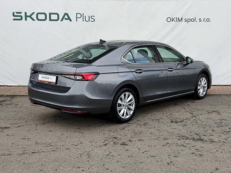 Škoda Superb (2024) Selection 1,5 tsi 110 Kw DSG - fotka 2 z 35