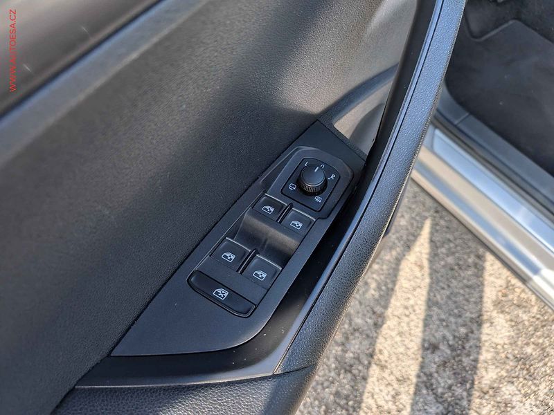 Škoda Karoq (2017) 2.0TDi 4x4, ČR, DSG, LED - fotka 9 z 20