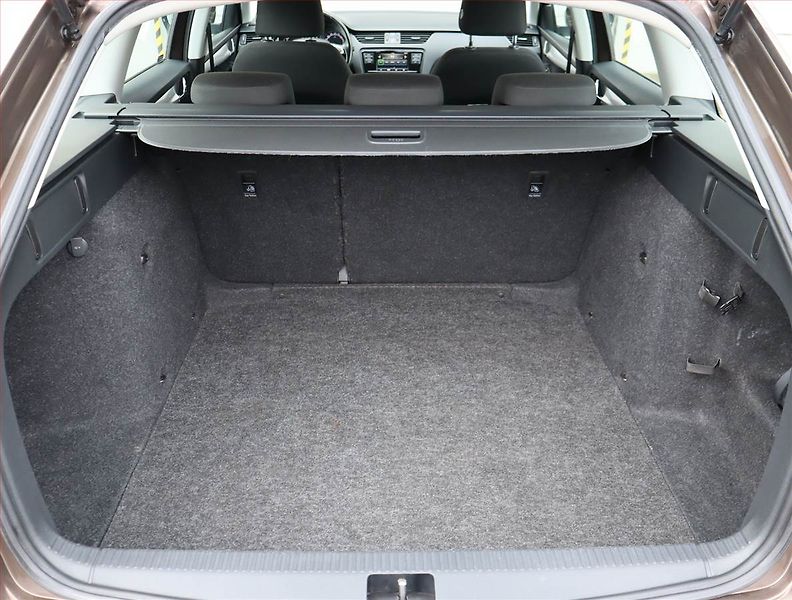 Škoda Octavia (2020) Ambition 1.6 TDI, Tempomat - fotka 14 z 16
