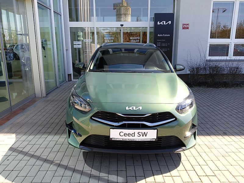 Kia Ceed SW (2026) 1,5 T-GDi 7DCT TOP  - fotka 2 z 7