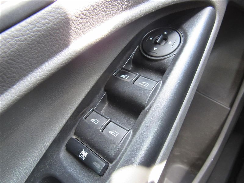 Ford Tourneo Connect 1,5 TDCi 88kW 5 Míst Long - fotka 26 z 32