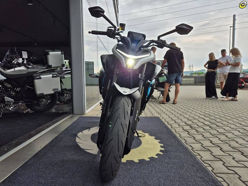 CFMOTO (2025) 675 NK - fotka 9 z 20