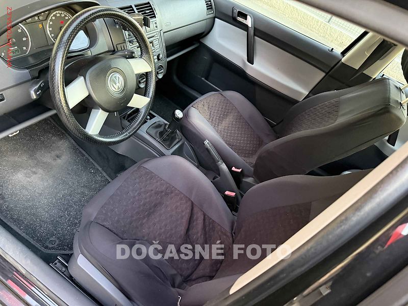 Volkswagen Polo (2006) 1.4 i, servis.kniha, AC - fotka 3 z 3