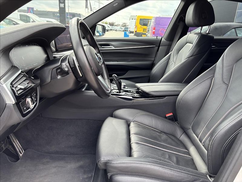 BMW Řada 6 3,0 GT xDrive 245kW DPH - fotka 29 z 57