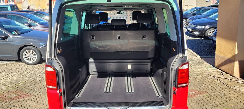 Volkswagen Multivan (2017) T6 2,0TDi 150kW DSG Highline - fotka 16 z 42