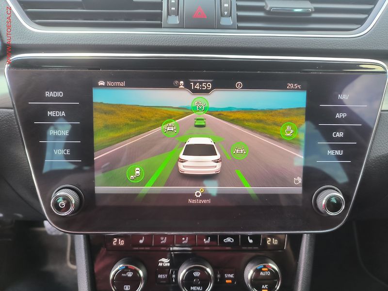 Škoda Superb (2021) 2.0 TDi 4x4, ČR, Style, DSG - fotka 17 z 29