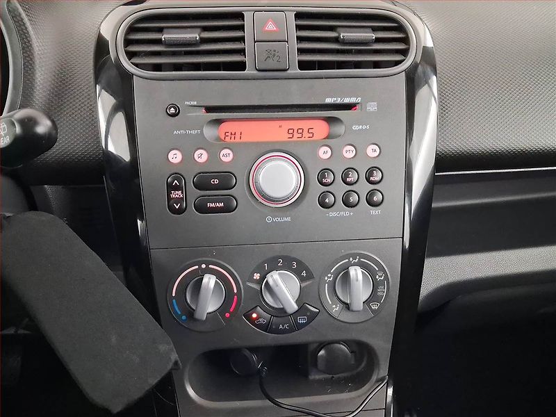 Suzuki Splash (2012) 1.0 - fotka 12 z 18