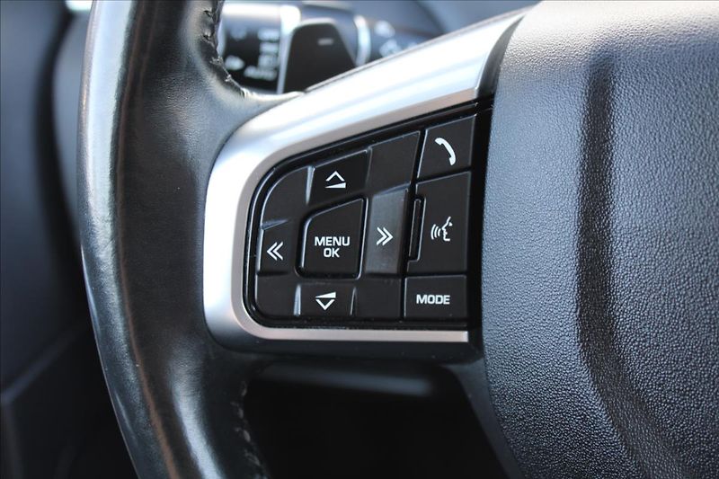 Land Rover Discovery Sport 2,0 TD4  NOVÉ V ČR,A/T,4x4 - fotka 18 z 30