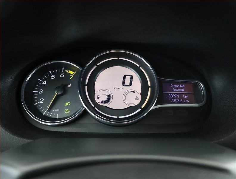 Renault Mégane (2013) 1.6 16V, Tempomat - fotka 9 z 13