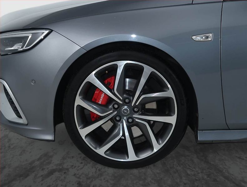 Opel Insignia (2020) 2.0 BiTurbo CDTI - fotka 15 z 25