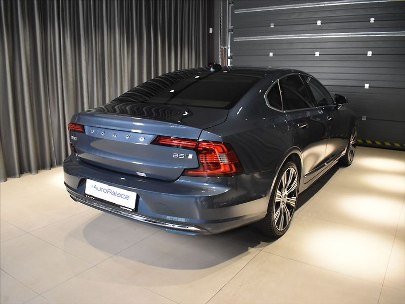 Volvo S90 2,0 B5 Ultimate B&W,Pano,headu - fotka 4 z 26