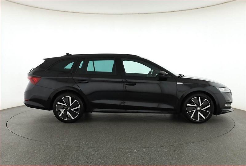 Škoda Octavia (2022) Sportline 2.0 TDI - fotka 6 z 18
