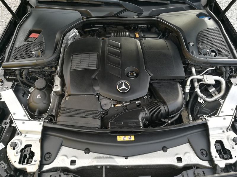 Mercedes-Benz Třídy E 300 CDI 180kw - fotka 20 z 23