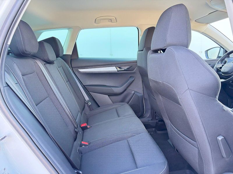 Škoda Karoq (2025) 1.5 TSI / 110kW / SELECTION - fotka 9 z 34