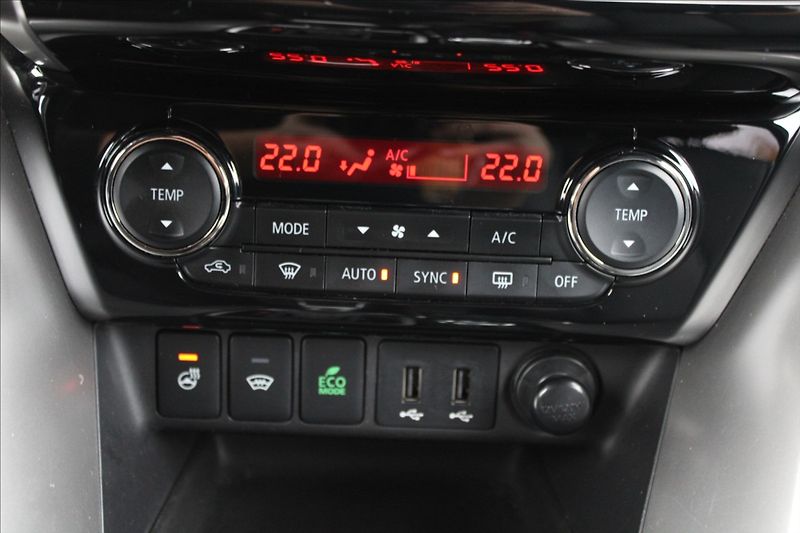 Mitsubishi Eclipse Cross 1,5 T  AUTOMAT,4x4,INSTYLE - fotka 16 z 42