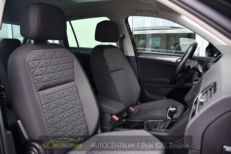 Volkswagen Tiguan 2.0TDi DSG NAVI TAŽNÉ ČR 1.M - fotka 17 z 53