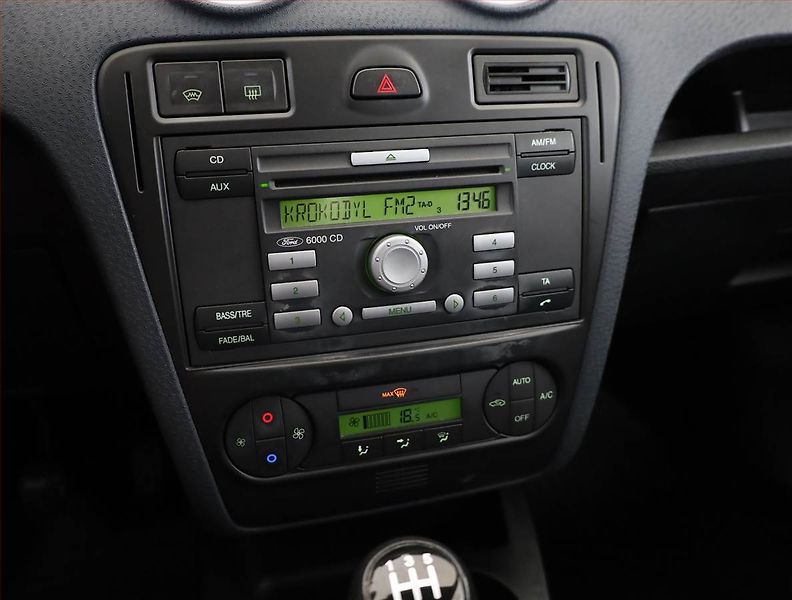 Ford Fusion (2009) 1.4, Serv.kniha, nová STK - fotka 9 z 13