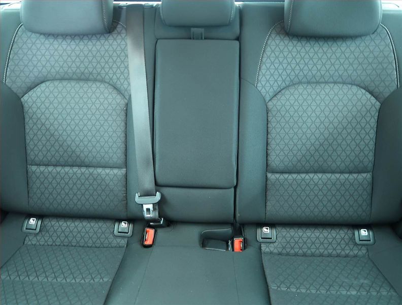 Kia Ceed (2021) Top 1.5 T-GDI, Serv.kniha - fotka 10 z 19