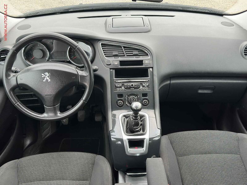 Peugeot 5008 (2015) 1.6 HDi, Navigace - fotka 8 z 20