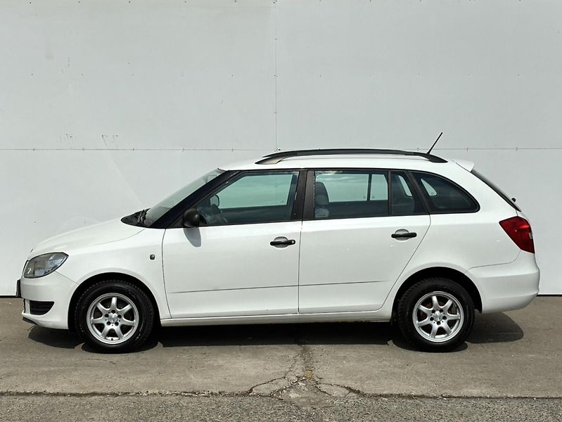 Škoda Fabia 1.2 HTP 12V / 51 kW Active - fotka 8 z 17