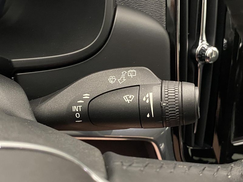 Volvo V90 D3 KINETIC REZERVACE - fotka 22 z 38