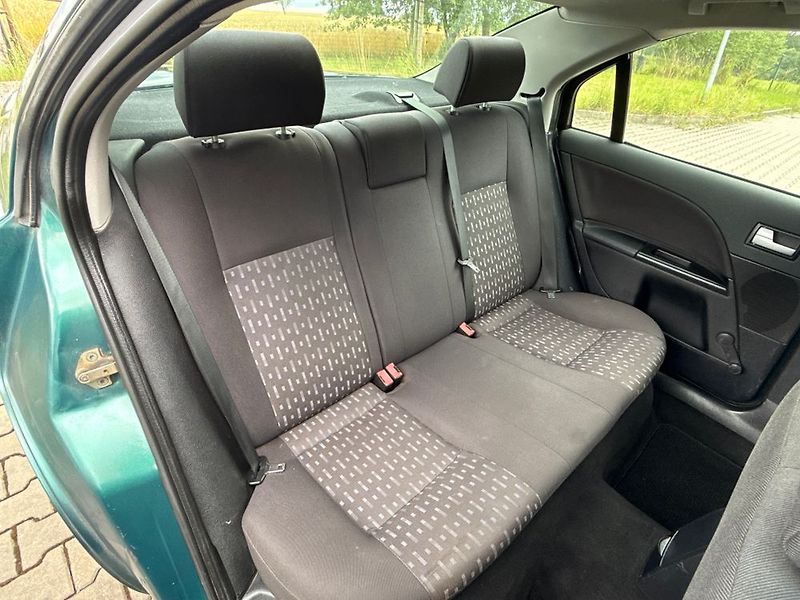 Ford Mondeo (2002) - fotka 7 z 33